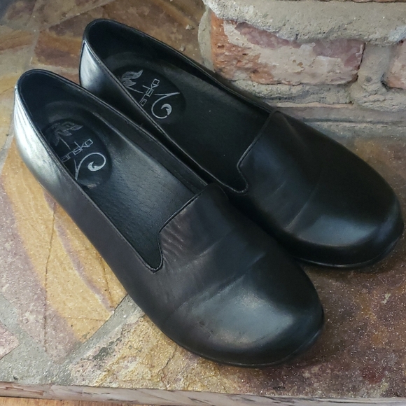 dansko olivia loafer